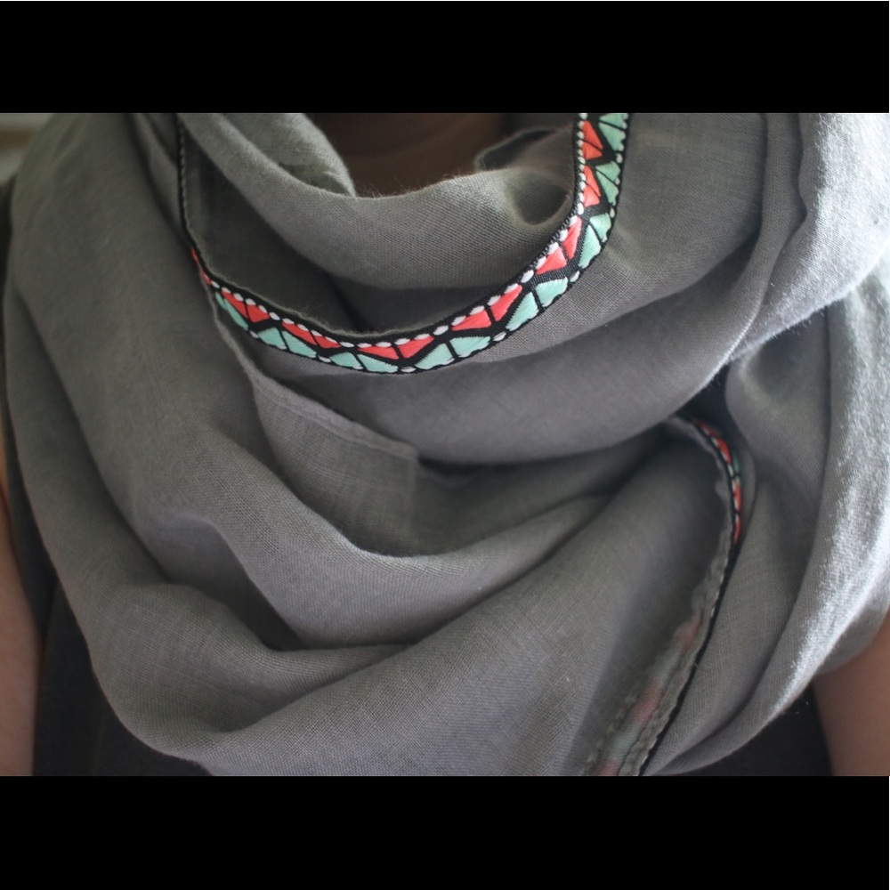 Earthbound infinity scarf